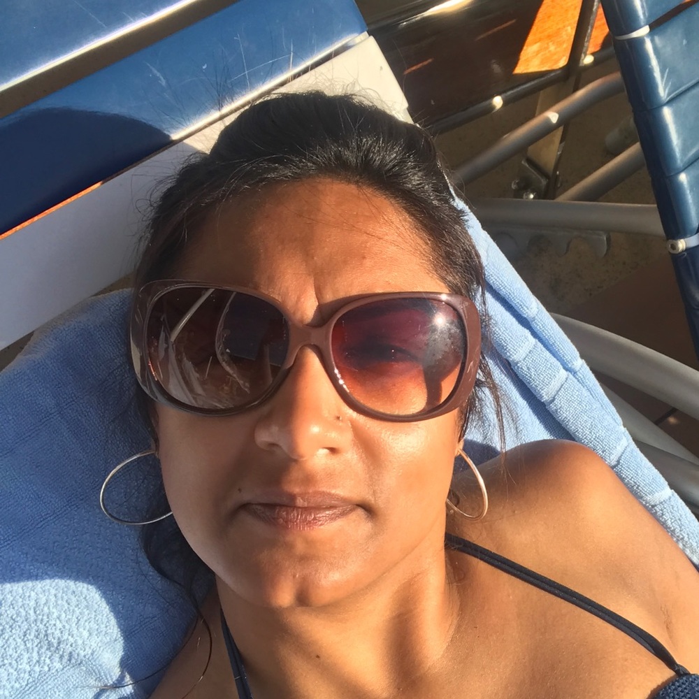 Meet your Posher, Zahra